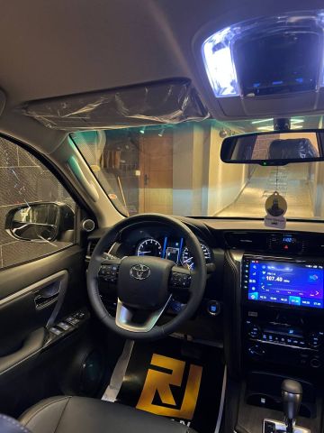 Toyota fortuner sport  6