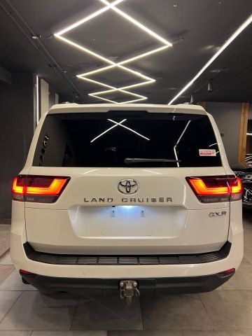 Toyota Land Cruiser  2