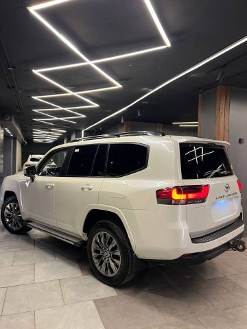 Toyota Land Cruiser  5