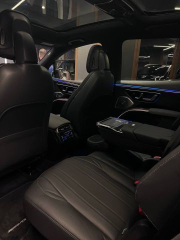 EQS 500 4MATIC 2023 زيرو – أعلى فئة مرسيدس الكهربائية 7 مقاعد 3