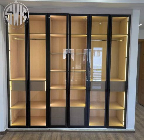 تصميم دريسينج روم مقفول زجاج 2026عملية وأنيقة SAFETY WOOD للمطابخ