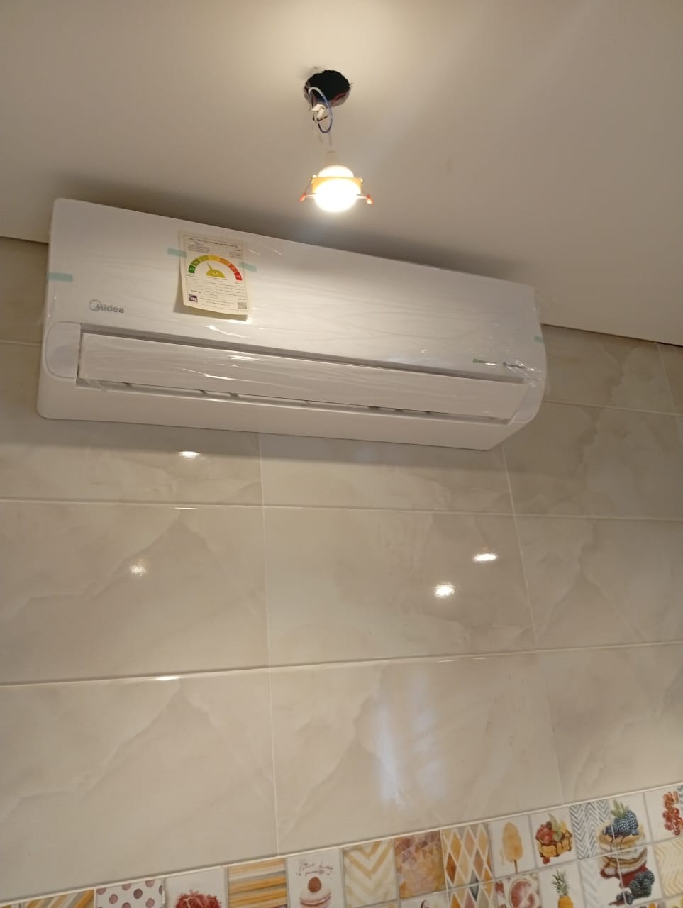 تكييف ميديا ايكو ماستر انفرتر 3 حصان بارد فقط