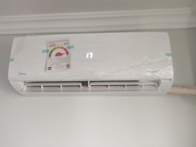 تكييف ميديا ايكو ماستر انفرتر بارد فقط 1.5 حصان