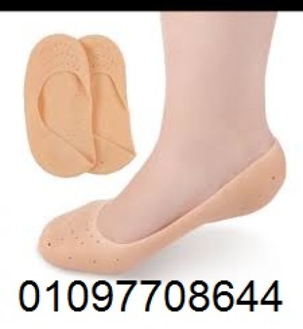 جارب السيليكون لترطيب القدمين ومنع التشققات 