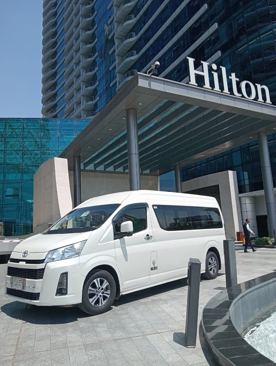 ايجار سيارات ميكروباص للتوصيل للمطار ! 01014555680