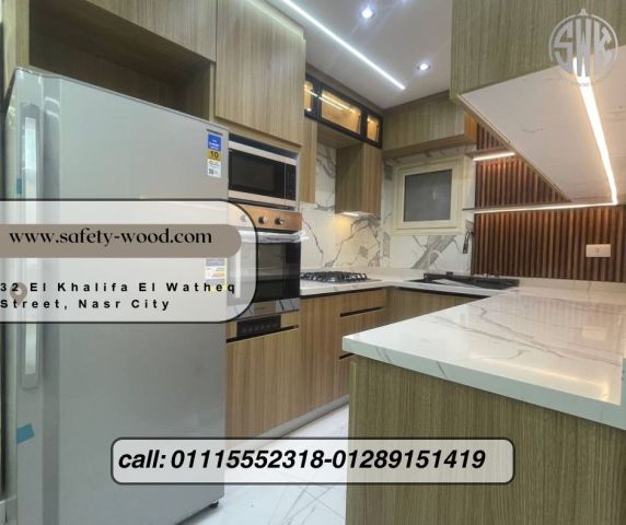 مطابخ خشب بولي لاك في SAFETY WOOD للمطابخ والدريسنج روم