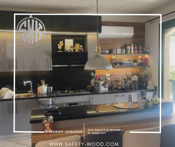 اشكال مطابخ خشب pvc  SAFETY WOOD للمطابخ والدريسنج روم 