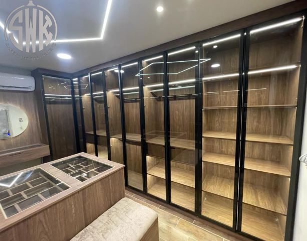 تصميم دريسينج روم مقفول safetyWood للمطابخ والدريسنج روم