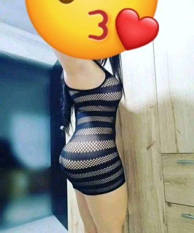 ✨ استمتع بأجمل جلسات المساج الفاخرة مع كارمن! ✨