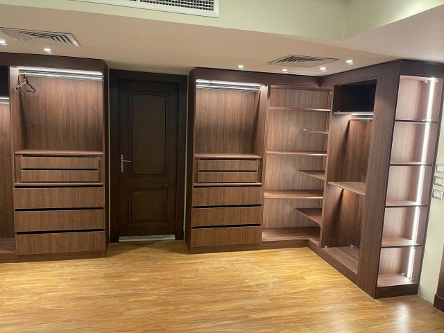 ? الفخامة تبدأ هنا مع SAFETY WOOD للمطابخ والدريسنج روم ?