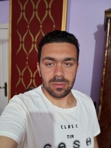 حابب اتعرف بانسة او مدام قوية وجادة وتركبني هي واكون خدامها