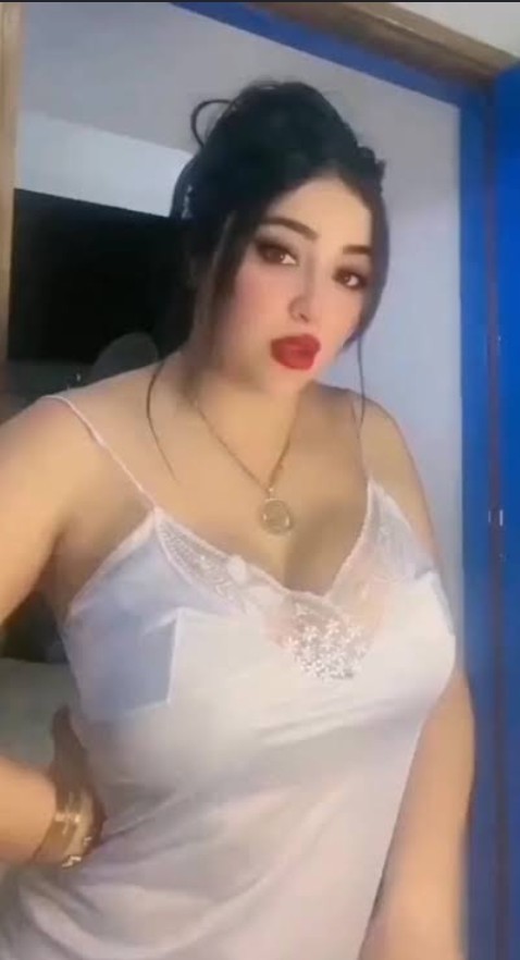 الدلع والروقان والمتعه معايا انا تعال ادي بشكل ودي وجرب أوضاعي نا
