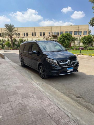 إيجار مرسيدس فيانو V250 بسائق في القاهرة — مجموعات | عائلات 