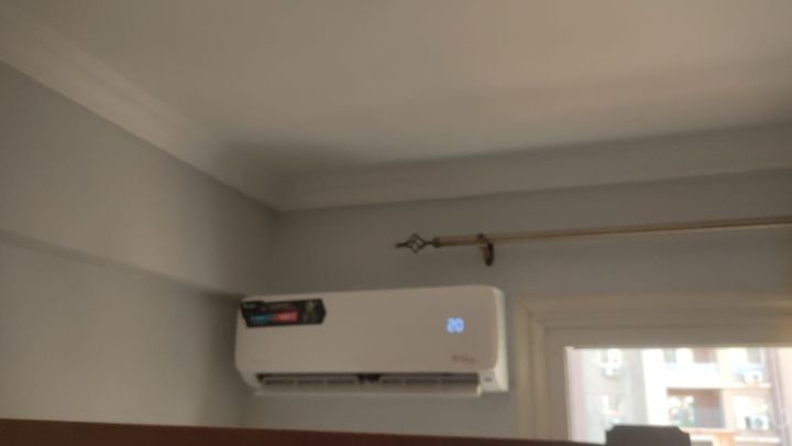تكييف كوندور الفا سمارت بارد ساخن 2.25 حصان موفر في الكهرباء