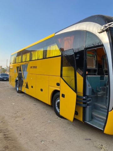 ايجار باص 600 الي العالمين  01016549043