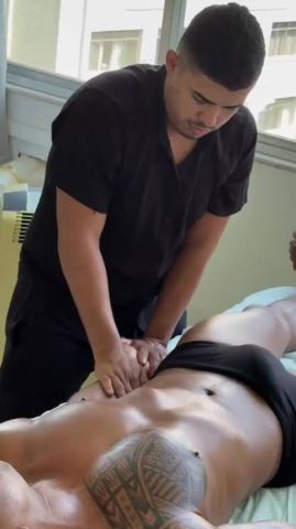 ✨ مساج رجالي VIP… إحساس يستحق التجربة ✨