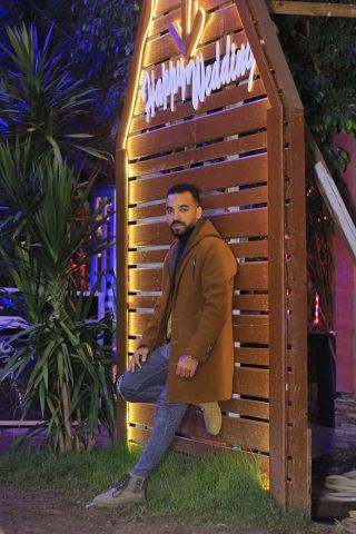 انا شاب عمري 27ابحث عن فتاه جميله مجنونه نتجنن مع بعض 