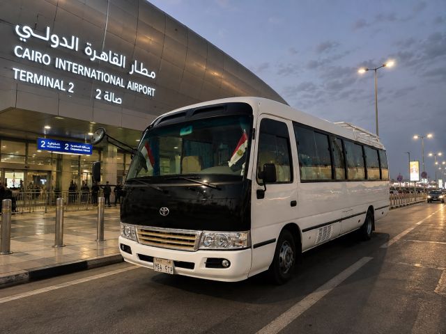 ايجار ميني باص الى العالمين 