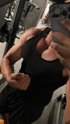 شب معضل ومدرب مساج لسيدات فقط