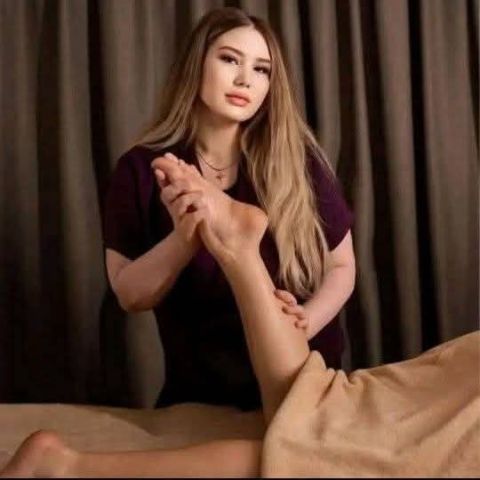مطلوب بنات للعمل في عياده دكتور تجميل وعلاج طبيعى  3