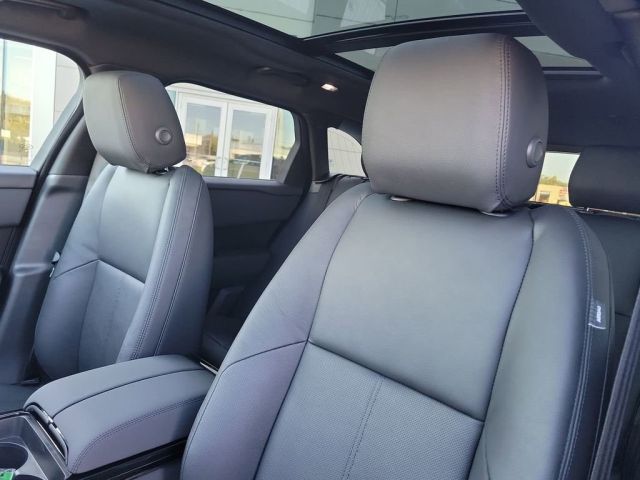  Rent a Range Rover Velar with Chauffeur 3