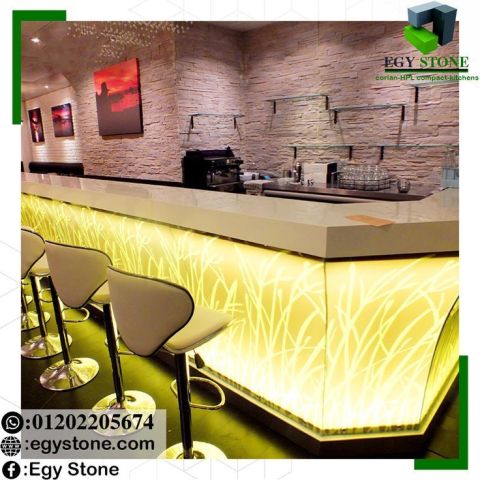 الوان و تصميمات عصرية لكاونترات الشركات و العيادات من ايجي ستون 5