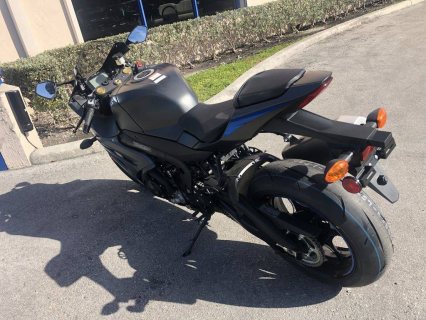  SUZUKI GSX-R1000 4