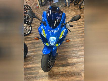 suzuki gsxr 1000 whatsapp: +17163935355 3