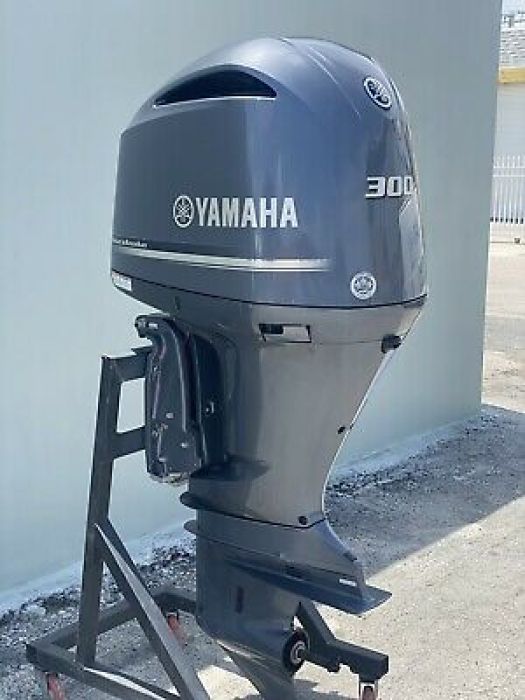 For Sale Yamaha Four Stroke 300HP Outboard Engine 1