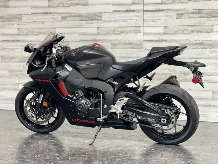 2017 Hondan cbr 1000RR available for sell 3