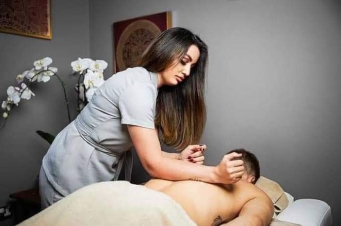 يوجد لدينا مدربات مساج برايفت  5