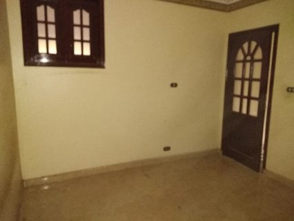 شقة 177م ناصية فيوم مفتوح غير مجروحة قريبة من مجمع المدارس بمدينة النور 4
