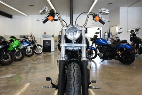 2012 HARLEY DAVIDSON DYNA STREET BOB 1