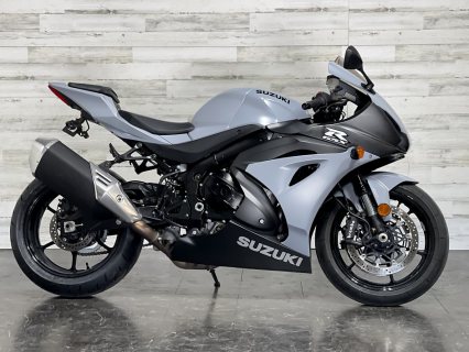 2022 Suzuki Gsx r1000cc available