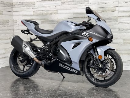 2022 Suzuki Gsx r1000cc available 2