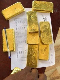 قضبان الذهب والزئبق ومنتجات معدنية أخرى للبيع