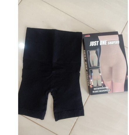   بطن مسطح وارداف مشدوده مع شورت جاست وان شيبر 01012187661