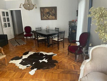 شراء وبيع جميع التحف والأنتيكات وغرف النوم والاجهزة الكهربائيه