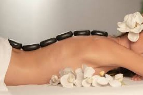 Refreshing massage for ladies
