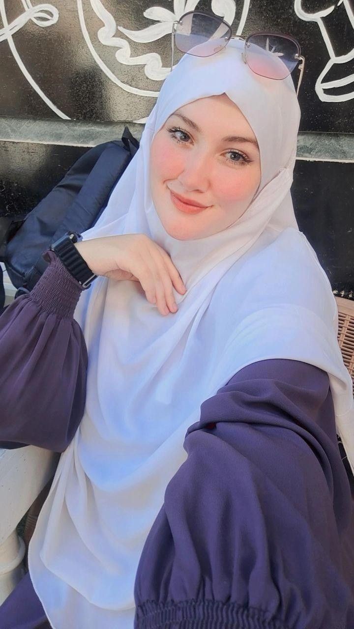 مطلوب فتاة أو سيدة كمقدمة بث مباشر بدون وش +2001092172867