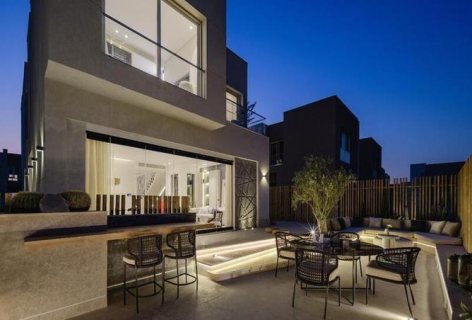 تاون هاوس ريسيل للبيع فى باديه    townhouse resale for sale