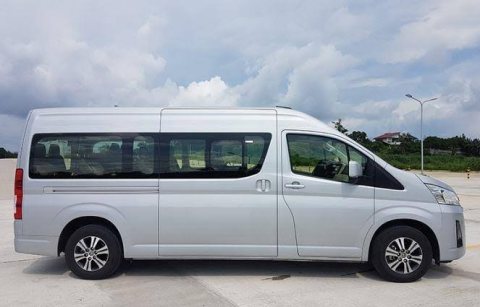  Luxury minibus rental for tourist groups