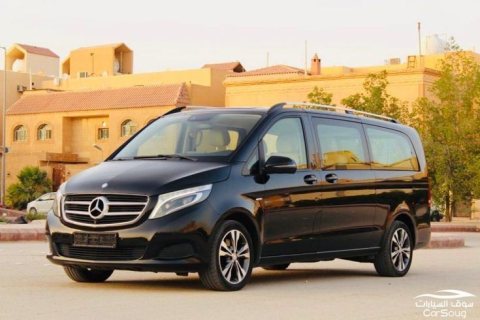 استأجر مرسيدس فيانو بمساحة واسعة لعائلتك 