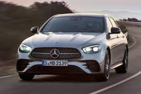 ايجار سيارة مرسيدس e200 للرحالات السياحية
