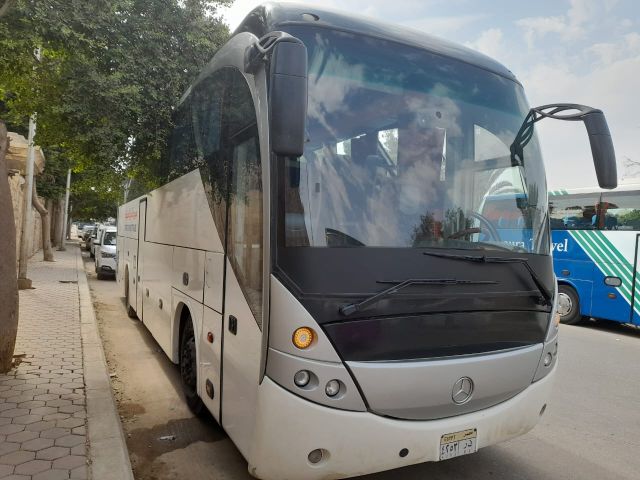 باص مرسيدس 50 راكب للايجار اليومي 01004230753