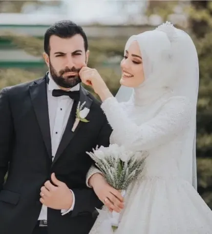 ابحث عن زوجة جاده والله والله انا جاد
