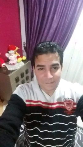 انا  شاب رومانسي  ابحث عن بنت او مدام جميلة للصداقة 2