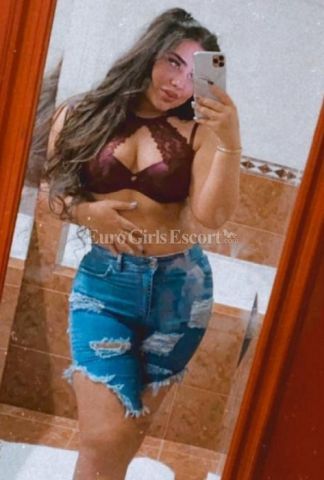 جلستك عندى vip يعنى كل اللى نفسك فيه هتلاقيه 2
