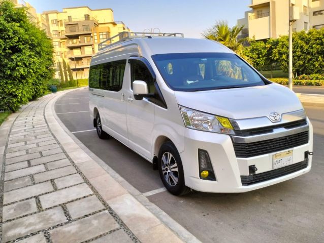 حجز ميكروباص هاي اس حديث للايجار 
