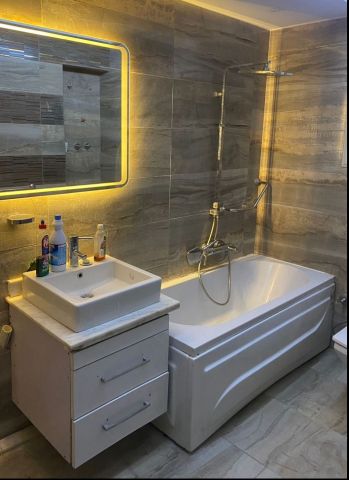 شقة مميزة للبيع في الدقي و للاستعلام 01282218998 5